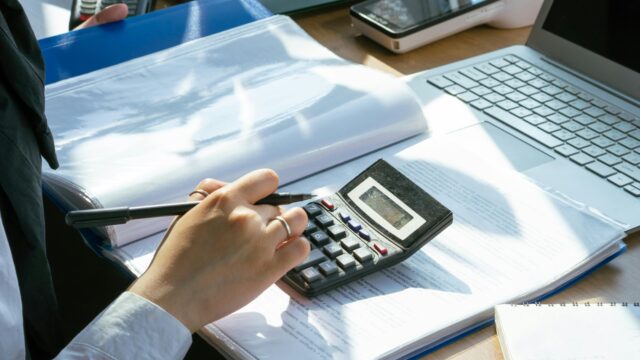 pexels-mikhail-nilov-8296990